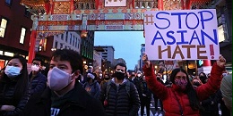 不再做沉默的亚裔！全美多地爆发反对亚裔仇视大游行